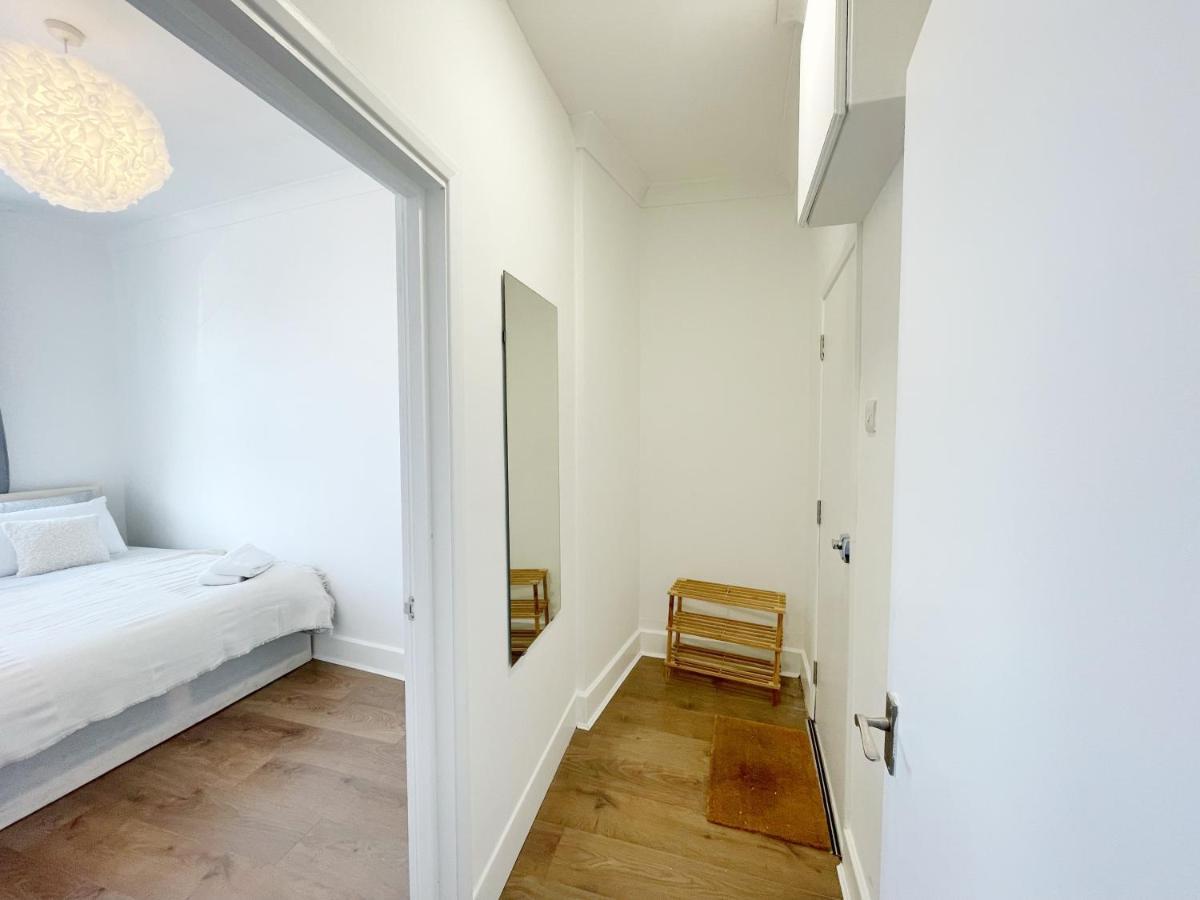 Apartamento 1 Bedroom Gem, Prime Location. *
